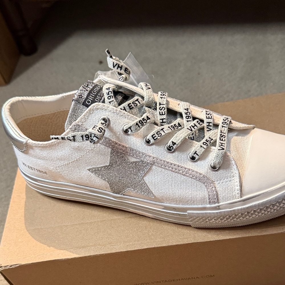 Vintage Havana Women's White and Silver Star Sneakers